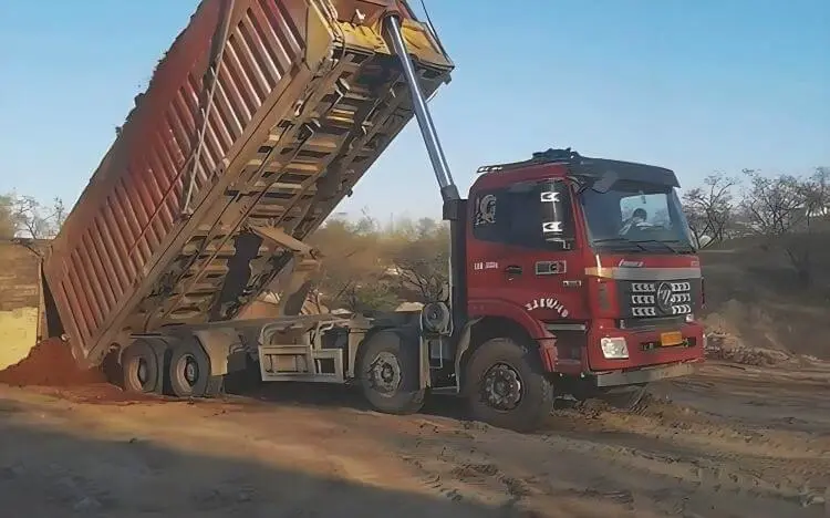 dump truck.webp