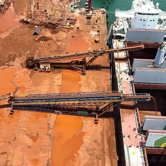 Mobile ship loader